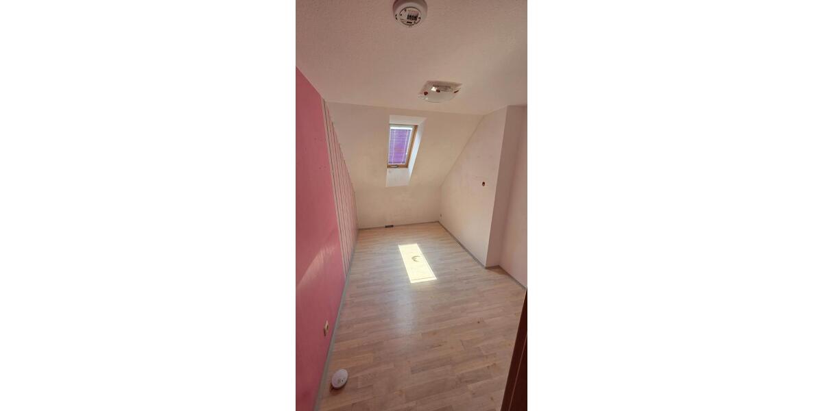 Reihenhaus Crimmitschau - 6 Zimmer, 103 m&sup2;, 70.000&euro; | Angebot:27266545