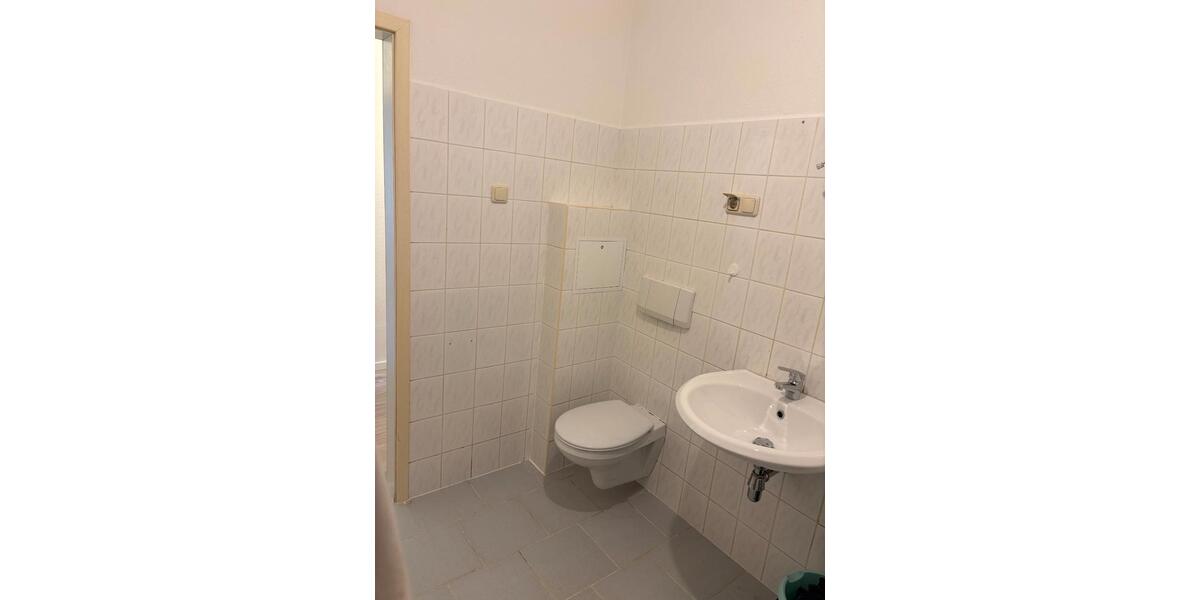Etagenwohnung Zeitz - 1.5 Zimmer, 42 m&sup2;, 275&euro; | Angebot:26458300