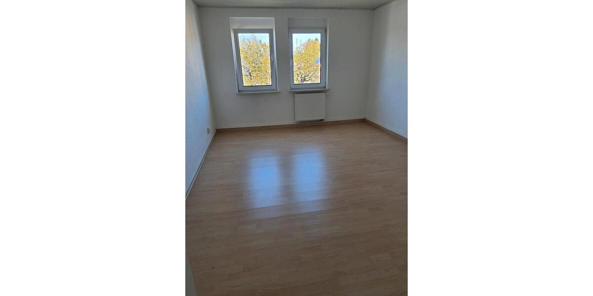 Etagenwohnung Weida - 1 Zimmer, 62 m&sup2;, 300&euro; | Angebot:26286391