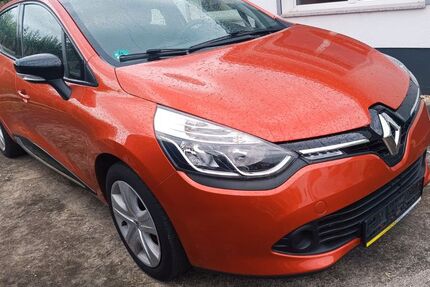 Renault Clio 119.000 km 4.995 &euro; Gera 07551