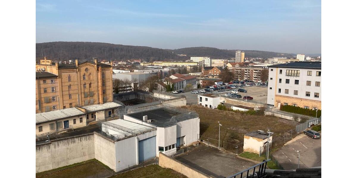 Dachgeschoßwohnung Gera - 3 Zimmer, 64 m&sup2;, 365&euro; | Angebot:25417613