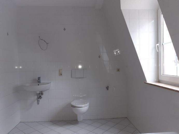 Vermietete, gemütliche 2-Zimmer-Eigentumswohnung mit Carportplatz in Hohenleuben zu verkaufen 2 zimmer