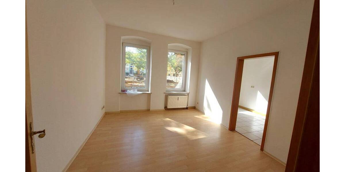 Kleine 2-R-Whg. im Hochparterre in geplegtem MFH, Laminat in de 2 zimmer