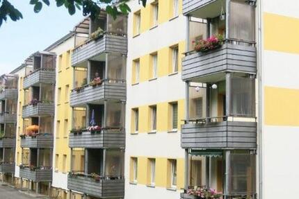 Familienwohnung am Reußpark! Bad und Küche mit Fenster Gute Infrastruktur Grünes Umfeld! zimmer