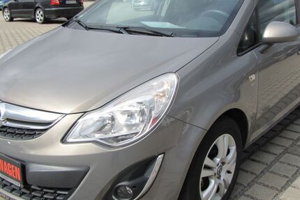 Opel Corsa 152.000 km 3.990 € Altenburg 04600