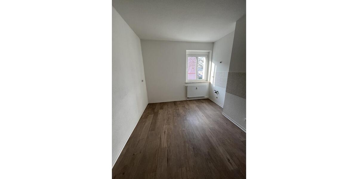 Etagenwohnung Gera - 1 Zimmer, 33 m&sup2;, 226&euro; | Angebot:26486655