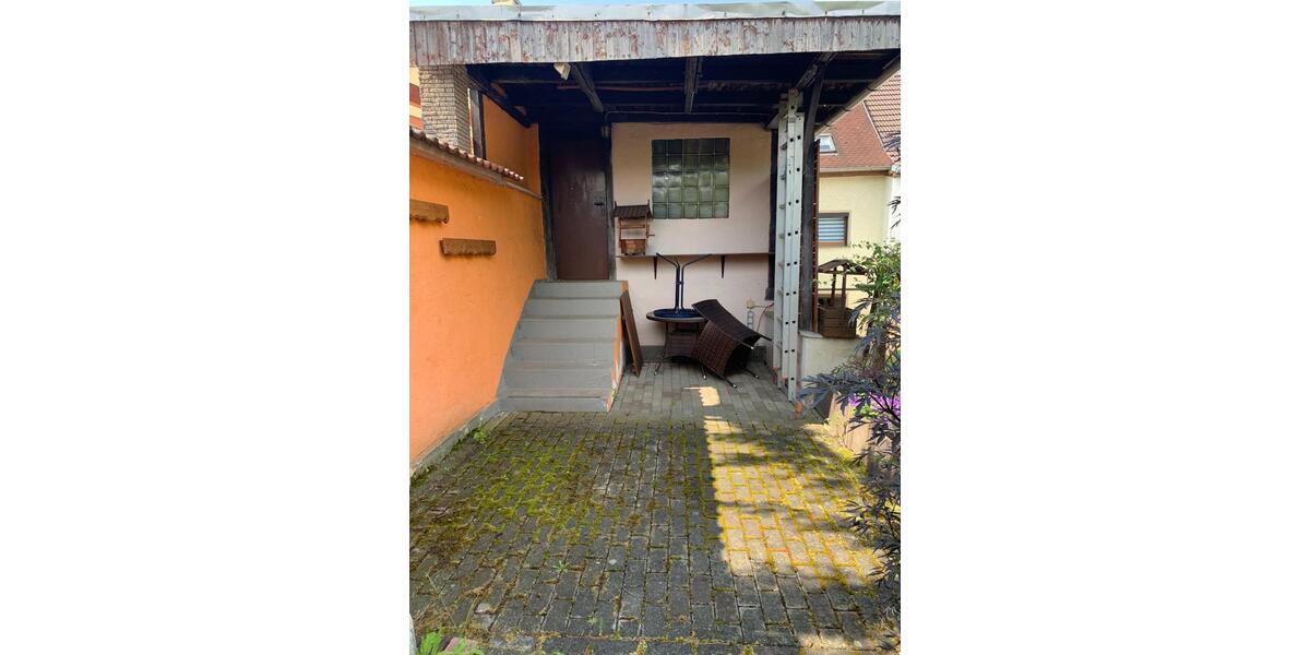 Reihenhaus Werdau - 9 Zimmer, 180 m&sup2;, 87.000&euro; | Angebot:25900449