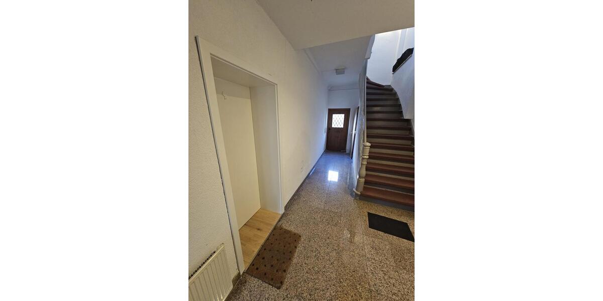 Erdgeschoßwohnung Meerane - 2 Zimmer, 40 m&sup2;, 335&euro; | Angebot:26558625