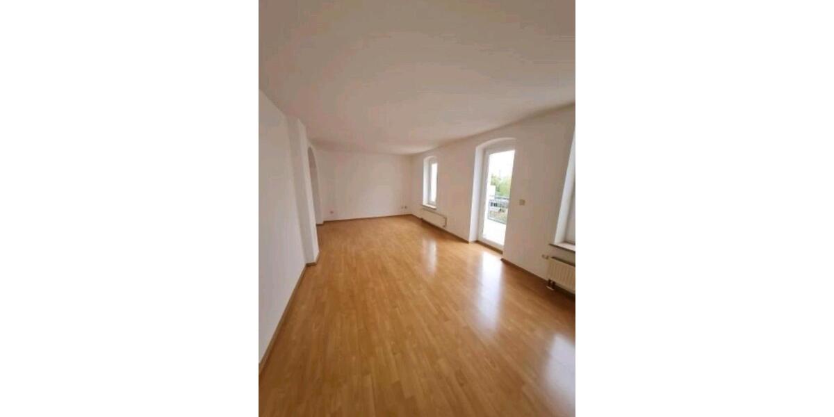 Dachgeschoßwohnung Gera Alt-Bieblach - 4 Zimmer, 110 m&sup2;, 1.100&euro; | Angebot:25992455