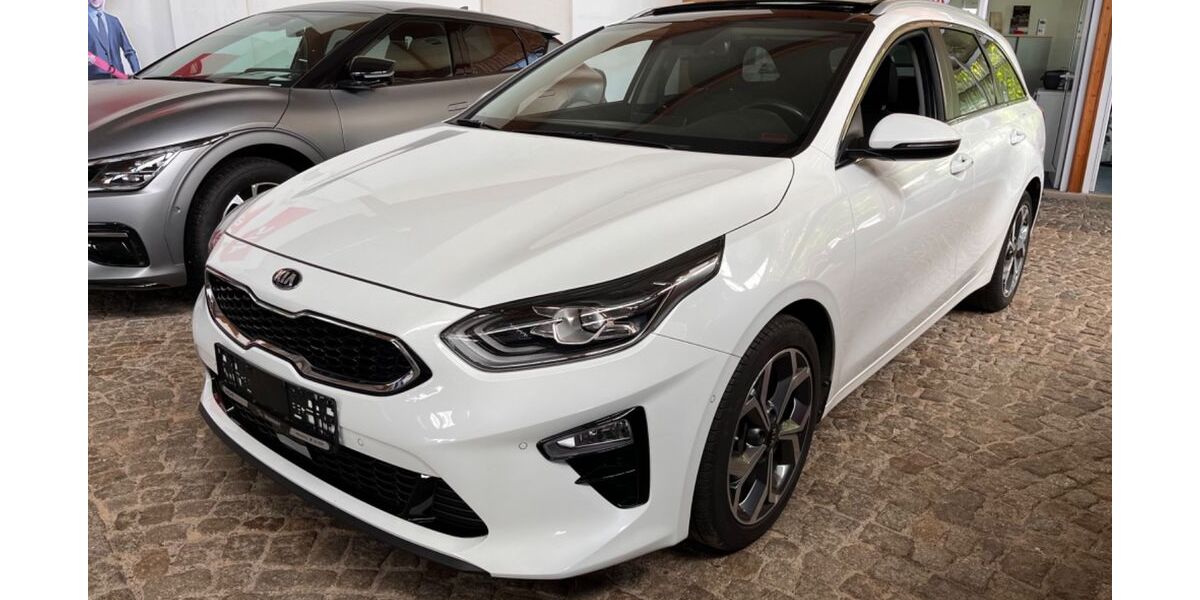Kia ceed Sportswagon 63.700 km 17.590 &euro; Altenburg 04600