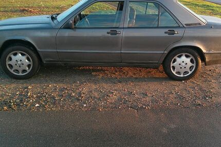 Mercedes-Benz 190 399.000 km 3.800 &euro; Weida 07570