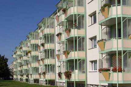 Wohnung Gera Alt-Taubenpreskeln - 2 Zimmer, 49 m&sup2;, 317&euro; | Angebot:25483121