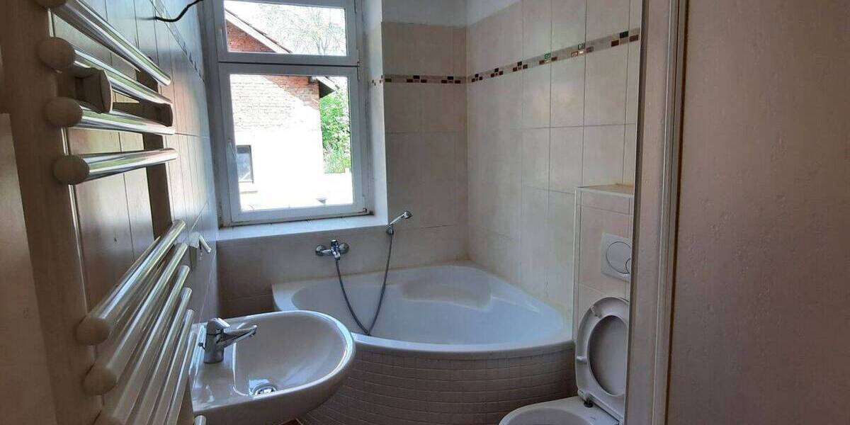 Etagenwohnung Gera Innenstadt - 2 Zimmer, 56 m&sup2;, 330&euro; | Angebot:26557977