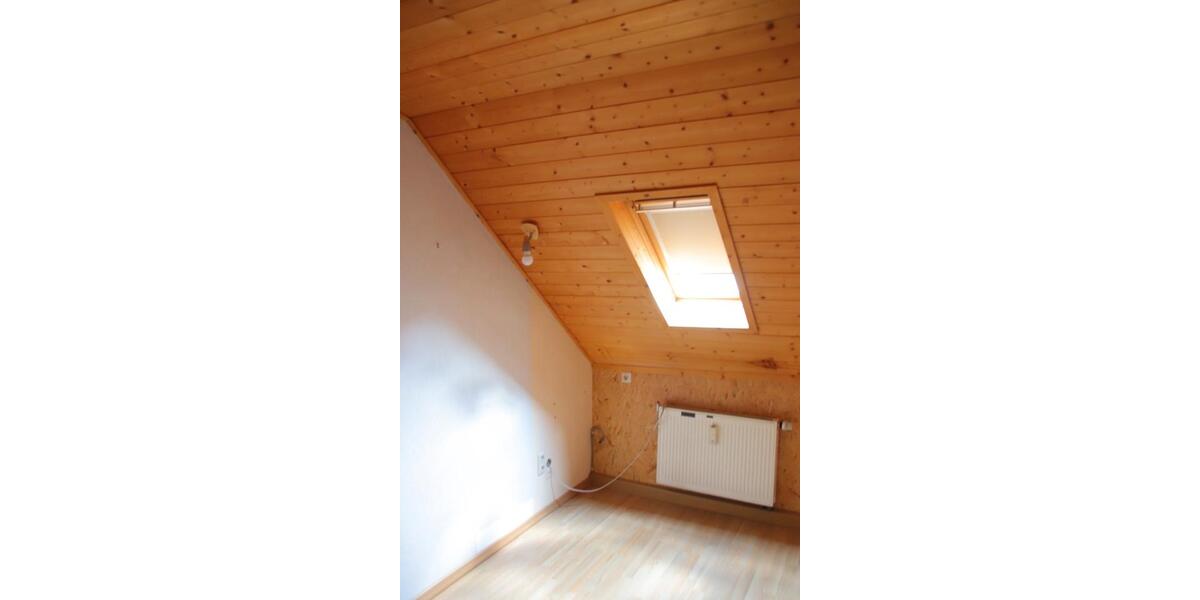 Doppelhaushälfte Crimmitschau - 12 Zimmer, 170 m&sup2;, 150.000&euro; | Angebot:26606571