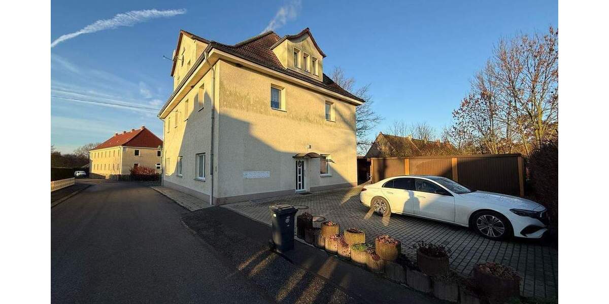 +++ Mehrfamilienhaus mit 6 Wohneinheiten und 3 Garagen +++ zimmer