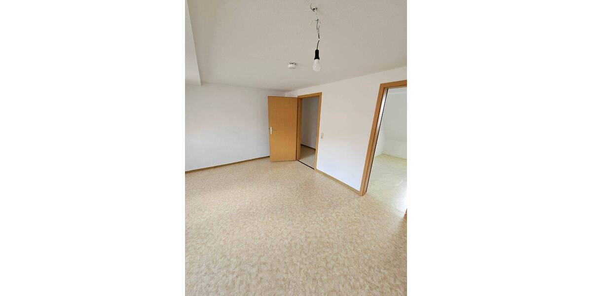 Etagenwohnung Gera Ostviertel - 2 Zimmer, 46 m&sup2;, 300&euro; | Angebot:26805926
