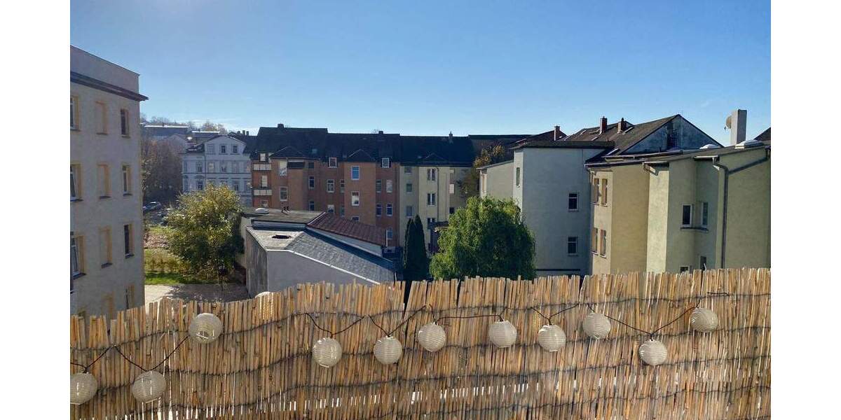 *** Schicke Stadtwohnung DG | Balkon | Kamin | Stellplatz | Einbauküche *** 2 zimmer