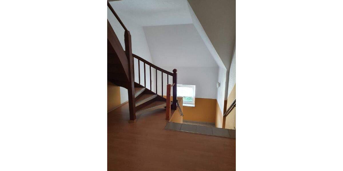 Etagenwohnung Crimmitschau - 2 Zimmer, 48 m&sup2;, 288&euro; | Angebot:26229212