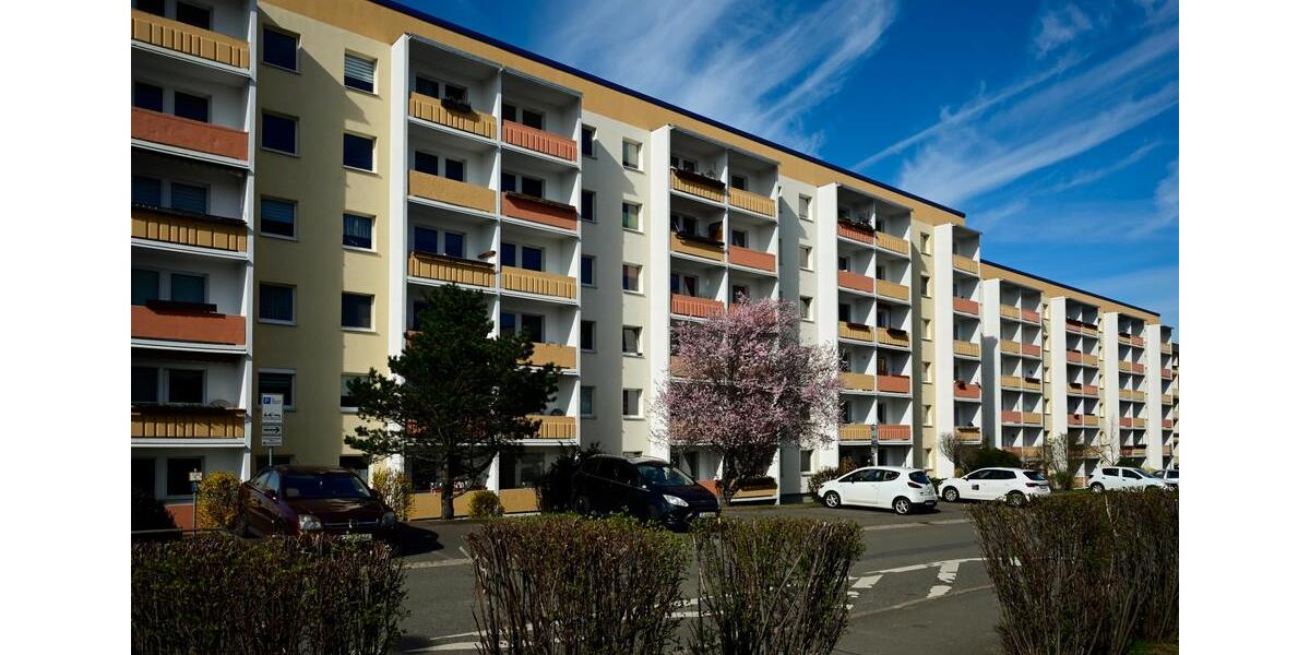 Erdgeschoßwohnung Crimmitschau - 3 Zimmer, 56 m&sup2;, 299&euro; | Angebot:25418318