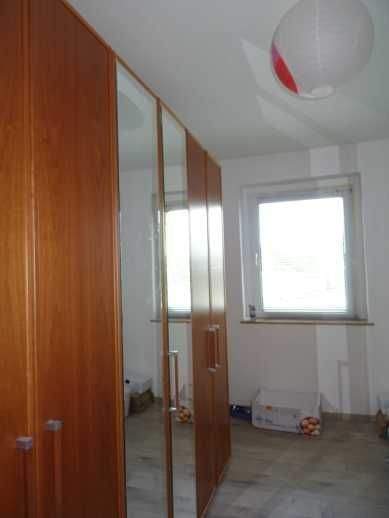 Saniert und neu möbliert - hübsche 3-Zimmer-Eigentumswohnung im Hochparterre in Hohenleuben zu verkaufen 3 zimmer