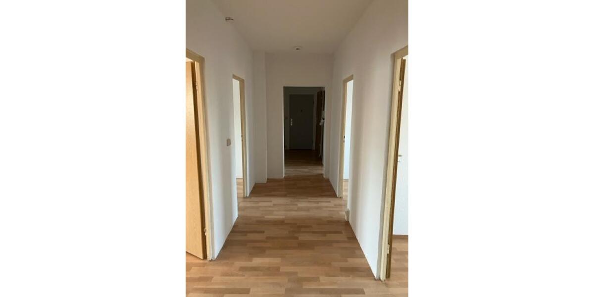 Etagenwohnung Gera Lusan - 4 Zimmer, 89 m&sup2;, 490&euro; | Angebot:25918458