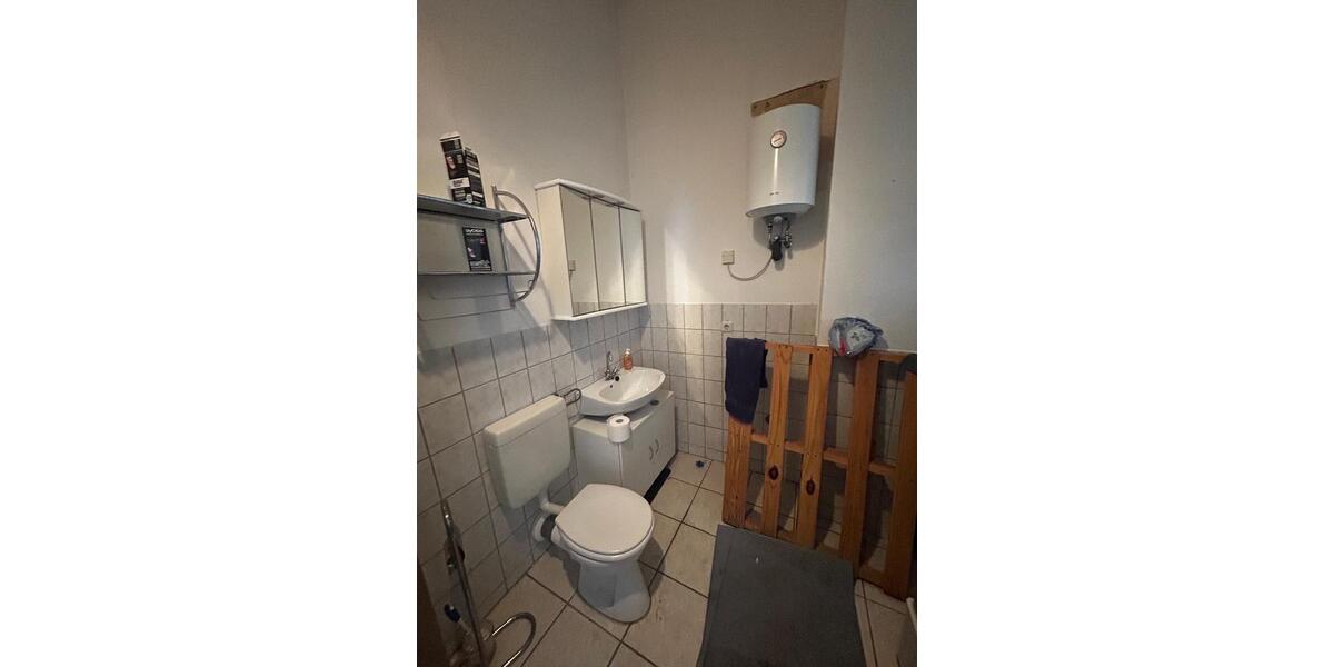 Hochparterre Crimmitschau - 2 Zimmer, 72 m&sup2;, 400&euro; | Angebot:26287903