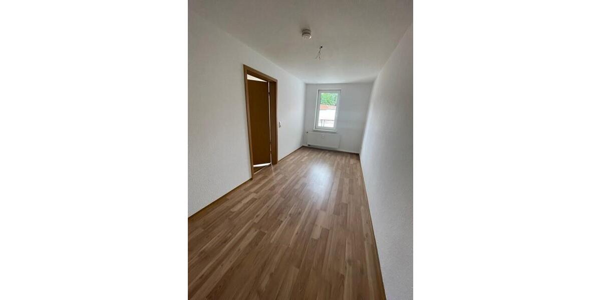 Dachgeschoßwohnung Stadtroda - 2 Zimmer, 49 m&sup2;, 315&euro; | Angebot:26647245