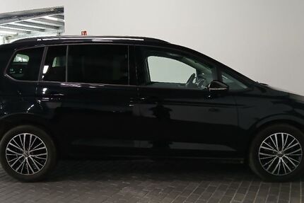 VW Touran 21.850 km 29.578 € Greiz 07973