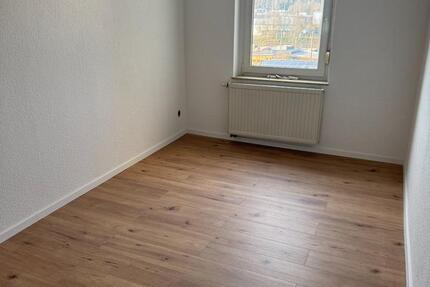 Wohnung Gera Alt-Bieblach - 3 Zimmer, 101 m&sup2;, 646&euro; | Angebot:25972174