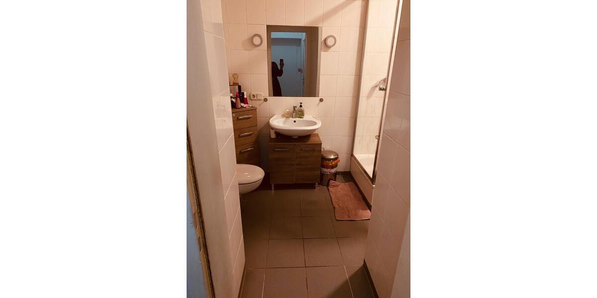 Etagenwohnung Eisenberg - 1 Zimmer, 60 m&sup2;, 350&euro; | Angebot:26134113