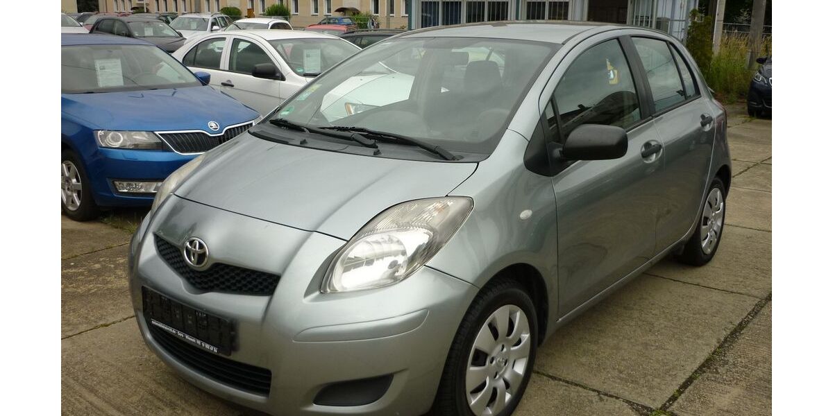 Toyota Yaris 166.000 km 3.900 &euro; Gera 07548