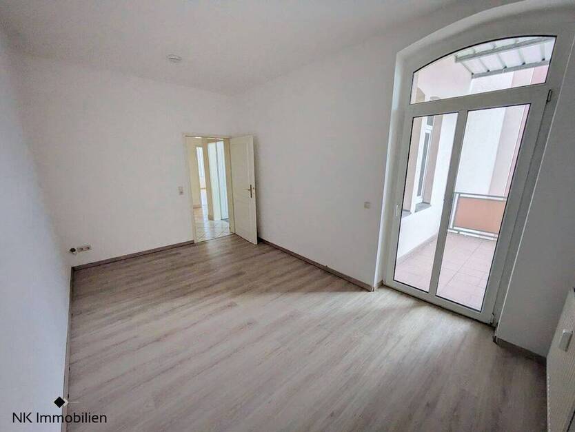 ++ schöne 3-Raum Wohnung mit Einbauküche, Balkon & Aufzug - nahe dem Hauptbahnhof ++