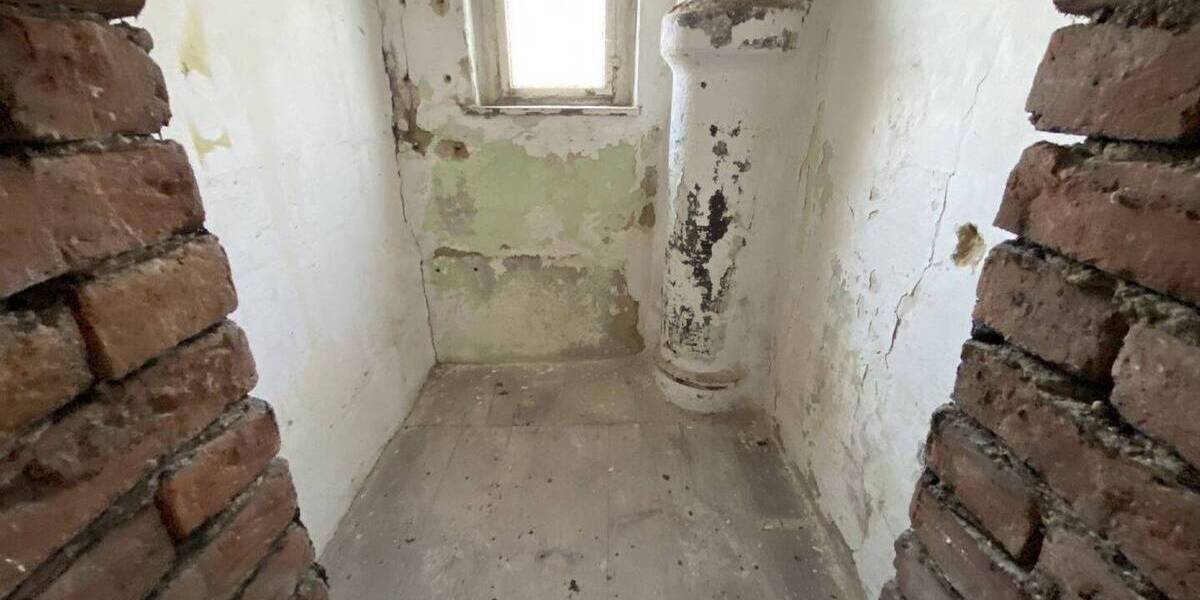 Sanierungsbedürftiges Mehrfamilienhaus mit 2-3 Wohneinheiten 1 zimmer