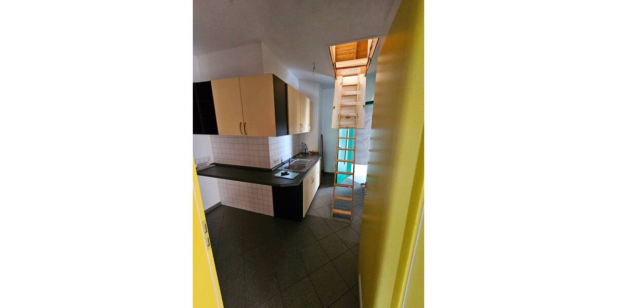 Eigentum mit Altbaucharme in bester Villenlage, Balkon, Kamin, gr. Garten, SUV-TG; viele Finanzierungsmodelle mgl. 5 zimmer