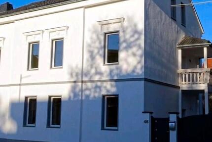 Haus Zeitz - 12 Zimmer, 300 m&sup2;, 280.000&euro; | Angebot:27281918