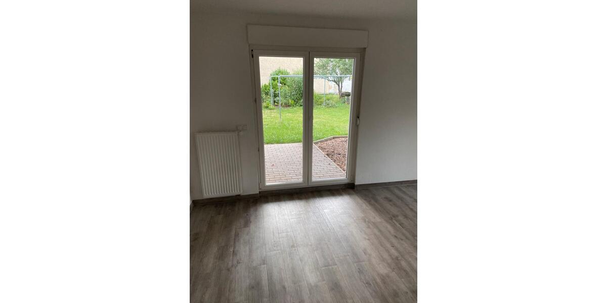 Etagenwohnung Kraftsdorf - 2 Zimmer, 5 m&sup2;, 340&euro; | Angebot:25992450