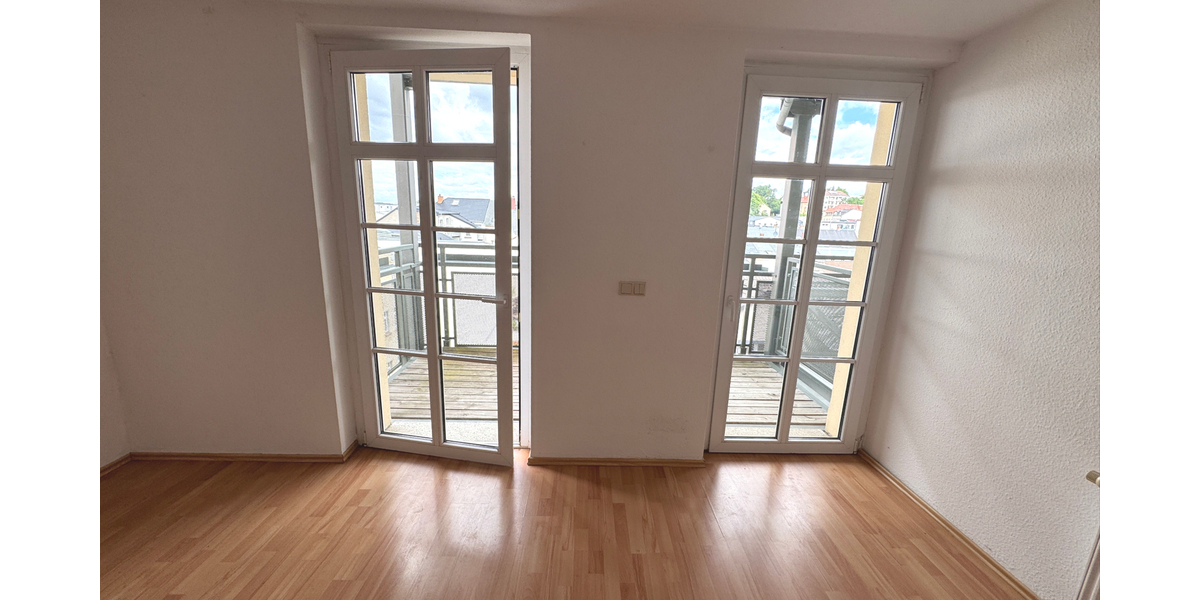 Helle & ruhige 2 Zimmer Whg. mit Aufzug und Balkon (W 31) - Etagenwohnung Gera Ostviertel | Angebot:26882783