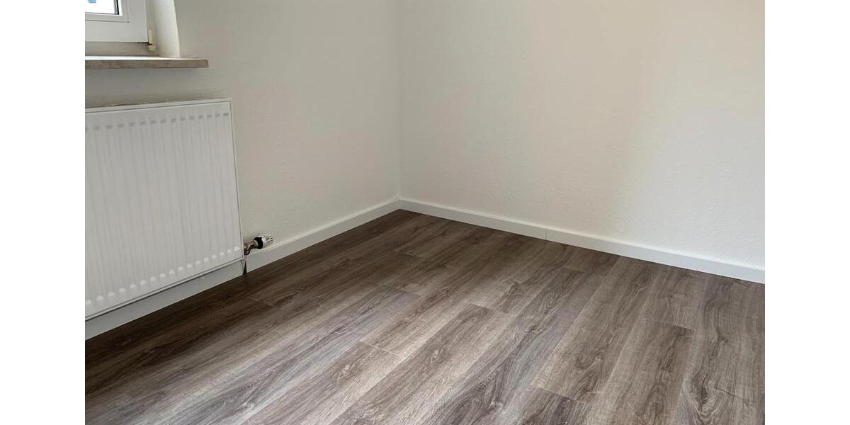Hochparterre Schmölln - 3 Zimmer, 52 m&sup2;, 337&euro; | Angebot:26582885