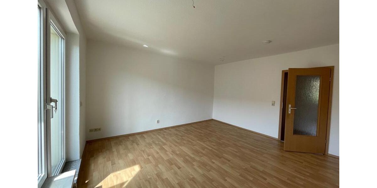 Etagenwohnung Gera Alt-Bieblach - 3 Zimmer, 64 m&sup2;, 384&euro; | Angebot:24254133