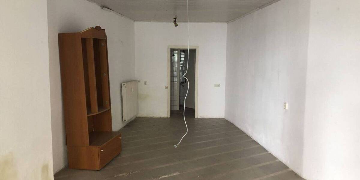 Denkmalgeschütztes Mehrfamilienhaus mit Gewerbeeinheit im Herzen von Weida 7 zimmer