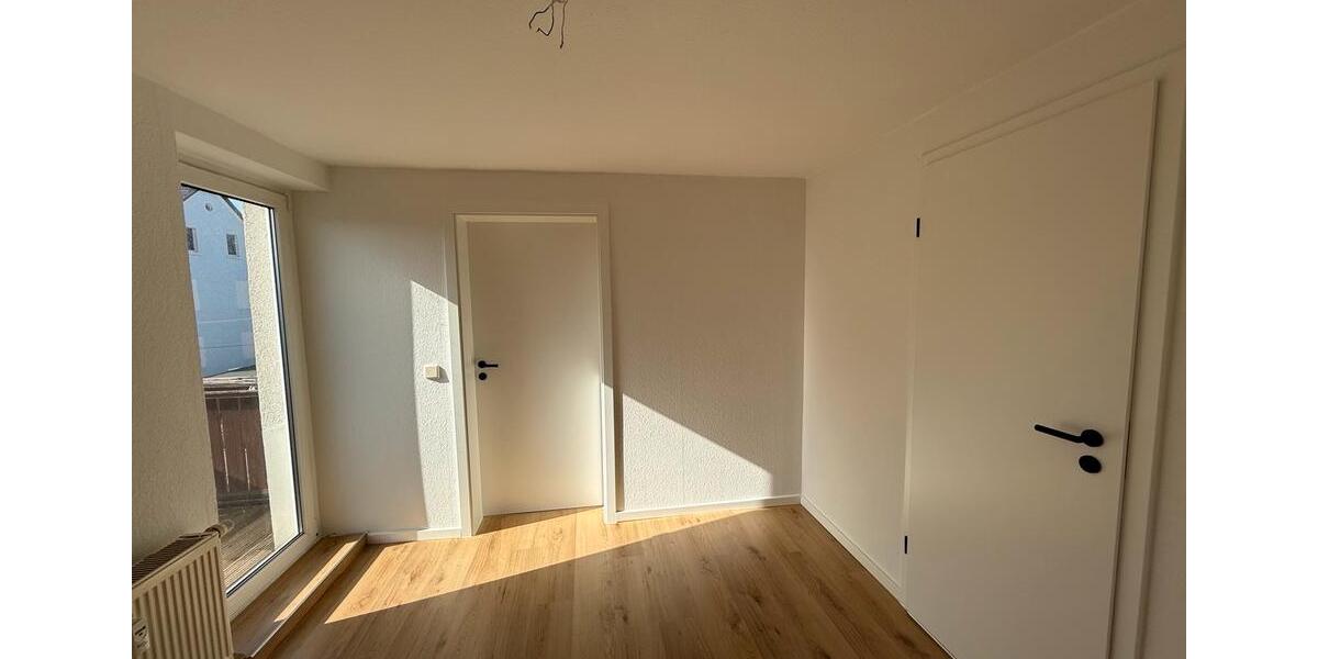 Dachgeschoßwohnung Meerane - 2 Zimmer, 57 m&sup2;, 500&euro; | Angebot:26558622