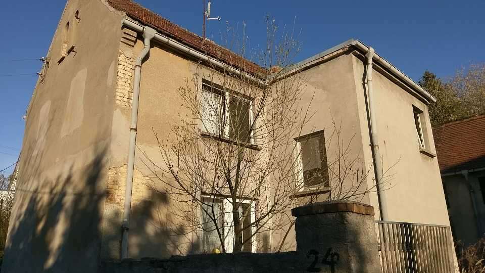 Einfamilienhaus Teuchern - 8 Zimmer, 297 m&sup2;, 59.000&euro; | Angebot:23466024