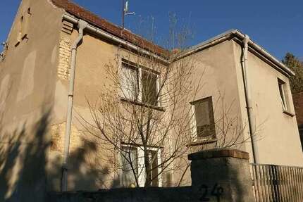 Haus Teuchern - 8 Zimmer, 297 m&sup2;, 59.000&euro; | Angebot:23466024