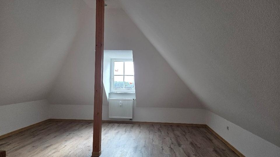 Maisonettenwohnung Mohlsdorf-Teichwolframsdorf Teichwolframsdorf - 2 Zimmer, 60 m&sup2;, 380&euro; | Angebot:26426112