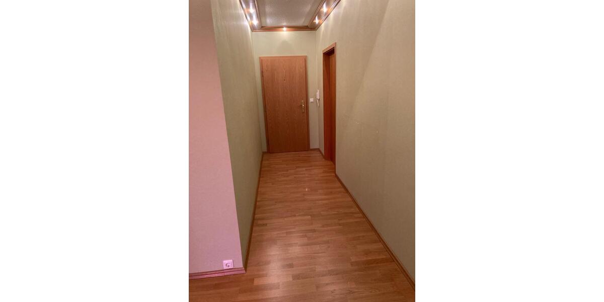 Etagenwohnung Weida - 4 Zimmer, 83 m&sup2;, 79.900&euro; | Angebot:26942154
