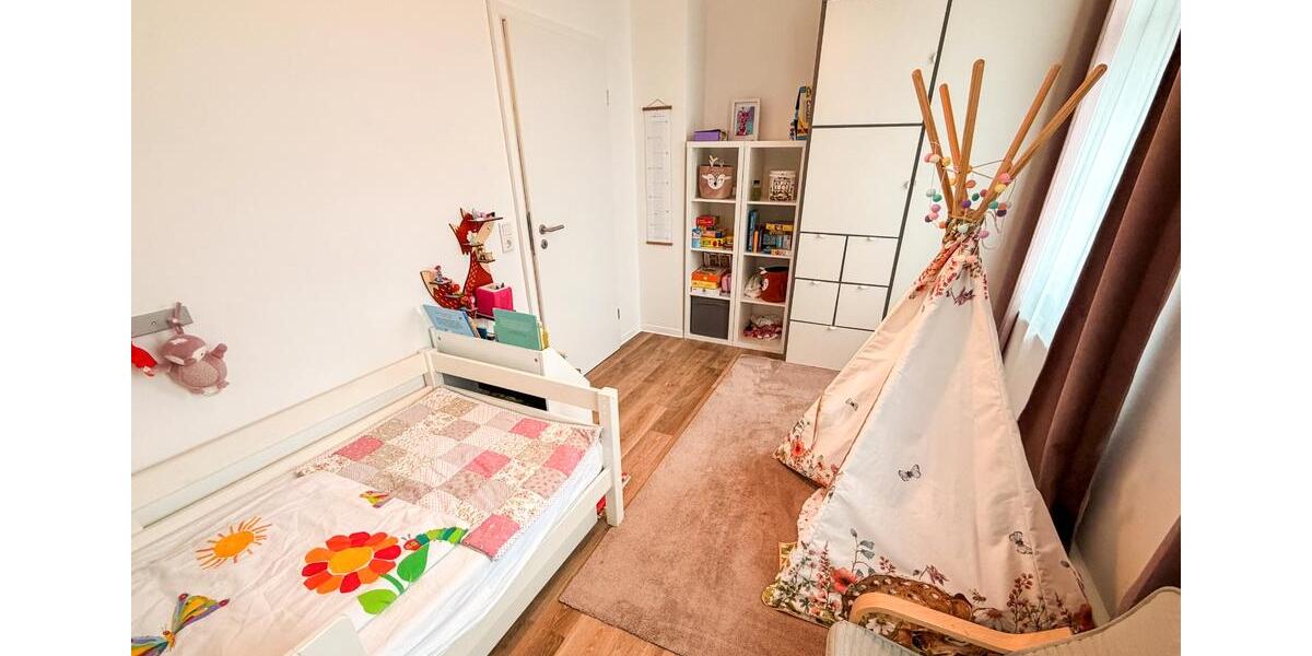 Etagenwohnung Gera Debschwitz - 4 Zimmer, 103 m&sup2;, 925&euro; | Angebot:26223228