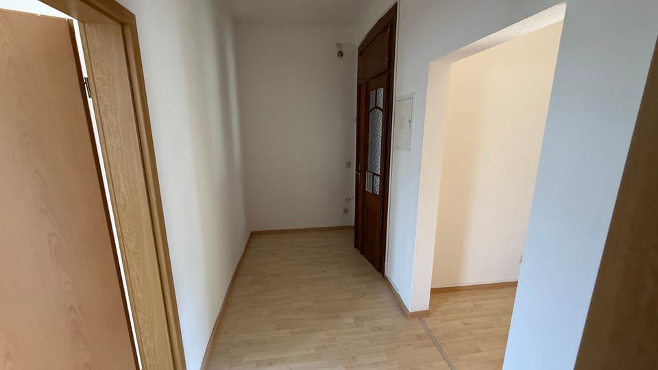 Etagenwohnung Greiz - 2 Zimmer, 44 m&sup2;, 230&euro; | Angebot:26462525