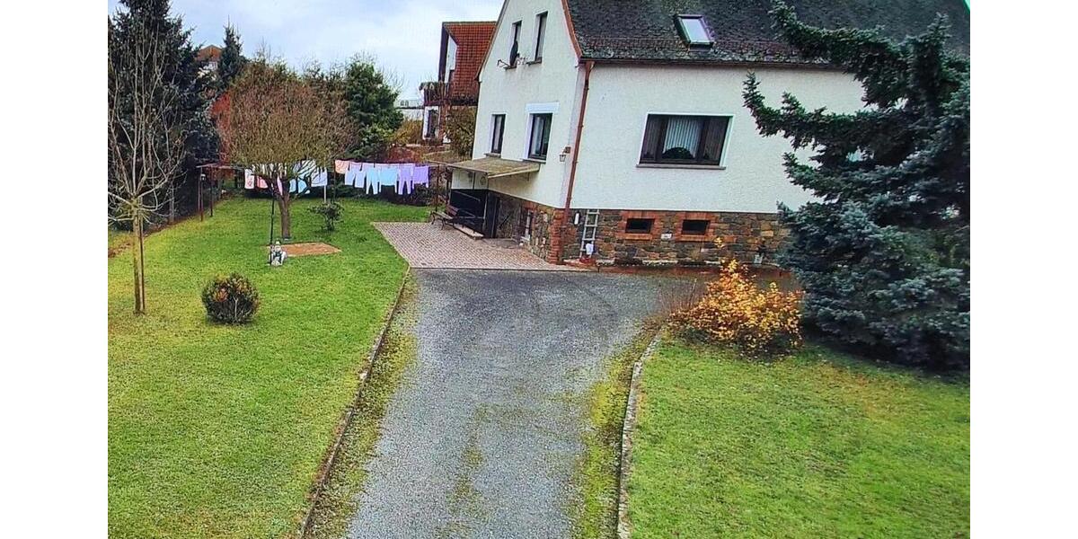 Einfamilienhaus Weida - 7 Zimmer, 200 m&sup2;, 150.000&euro; | Angebot:26403339