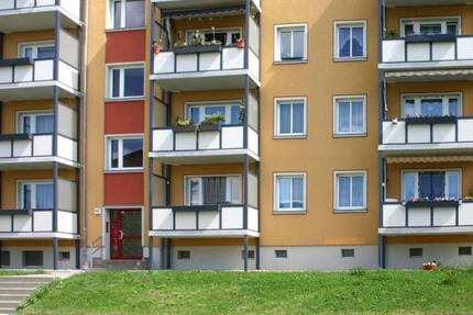 Ideal für kleine Familien! Moderne Ausstattung Bad mit Wanne Balkon Grünes Umfeld! 3 zimmer