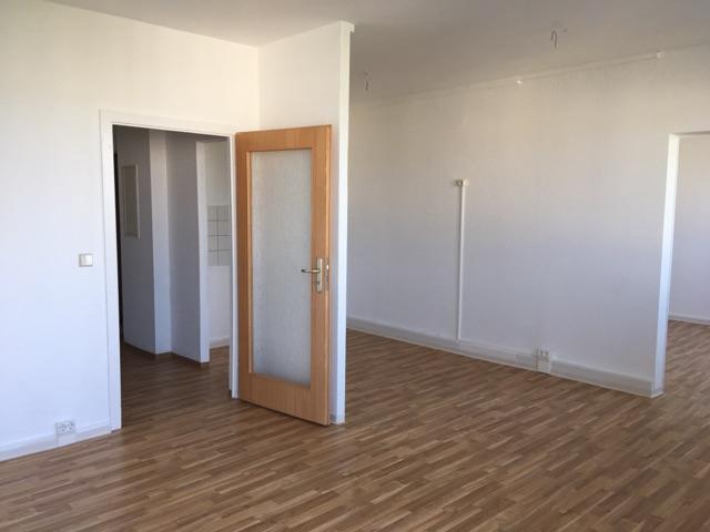Etagenwohnung Gera Lusan - 2 Zimmer, 51 m&sup2;, 330&euro; | Angebot:26143771